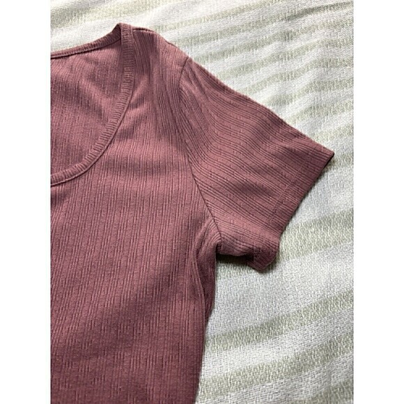 Selfie Scoop Short Sleeve Hook & Eye Rib-Knit Crop Top Juniors Medium Pink Mauve - Picture 5 of 11